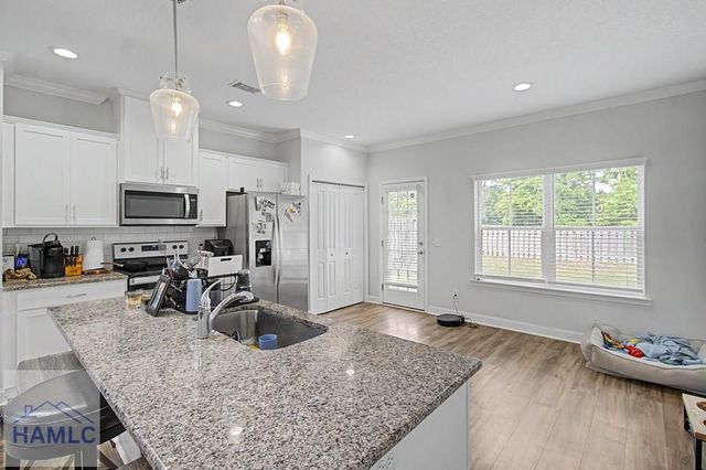 785 Fairview Circle, Hinesville, GA 31313
