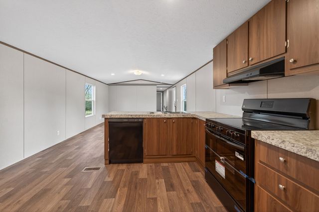 10895 Catfish Drive, Quinlan, TX 75474
