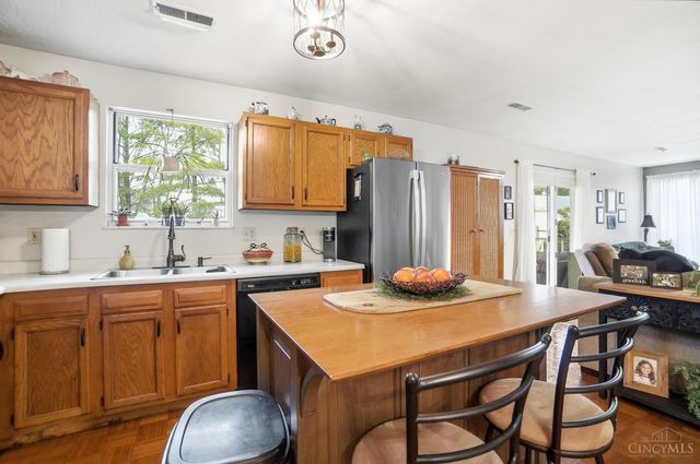 4203 Meadowfield Court, Batavia, OH 45103