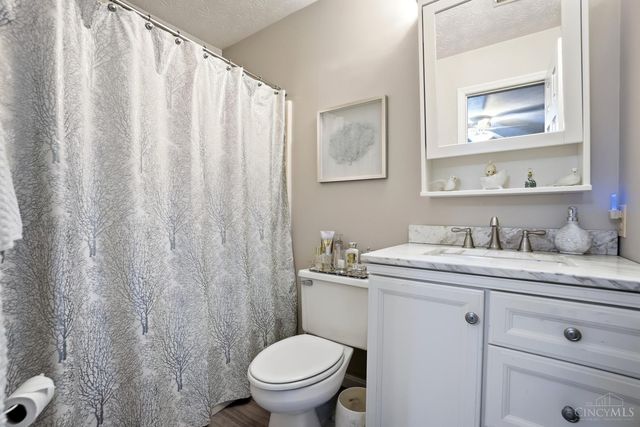 4203 Meadowfield Court, Batavia, OH 45103