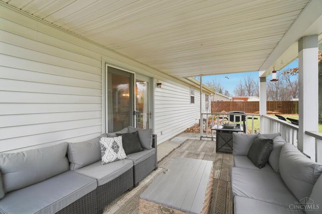 4203 Meadowfield Court, Batavia, OH 45103