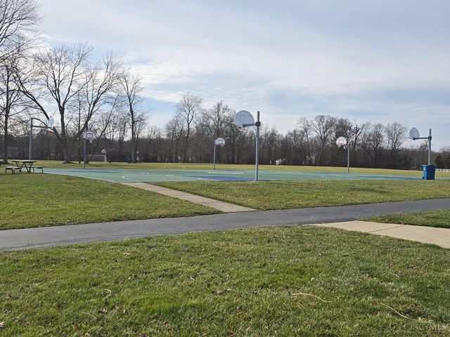 4203 Meadowfield Court, Batavia, OH 45103