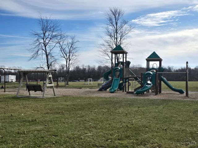 4203 Meadowfield Court, Batavia, OH 45103