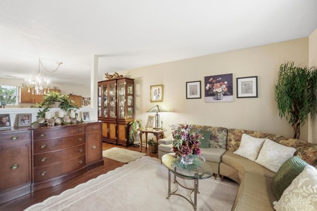 4203 Meadowfield Court, Batavia, OH 45103