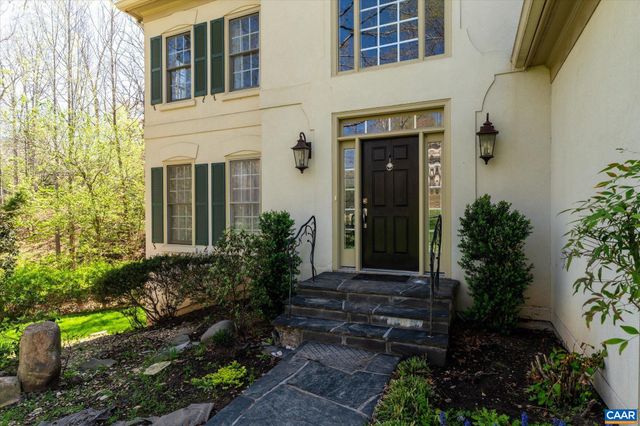 3255 AVEBURY LN, Keswick, VA 22947