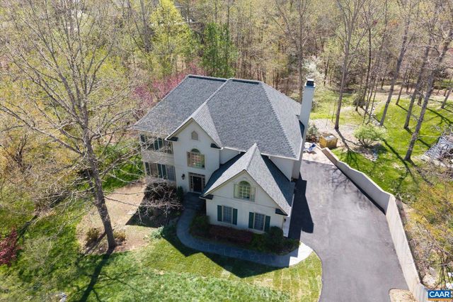 3255 AVEBURY LN, Keswick, VA 22947