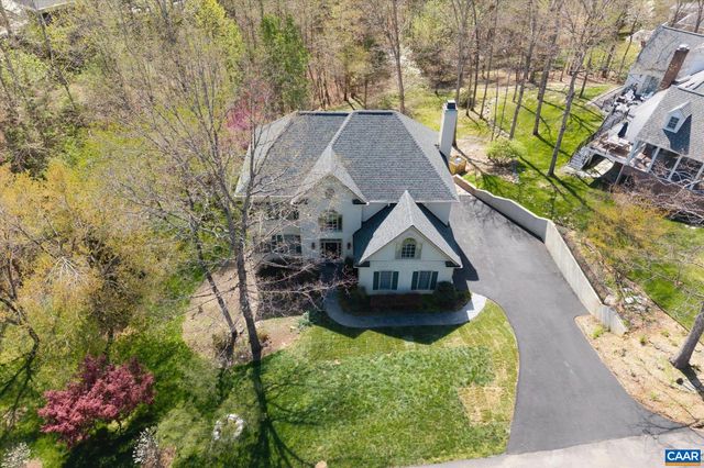 3255 AVEBURY LN, Keswick, VA 22947