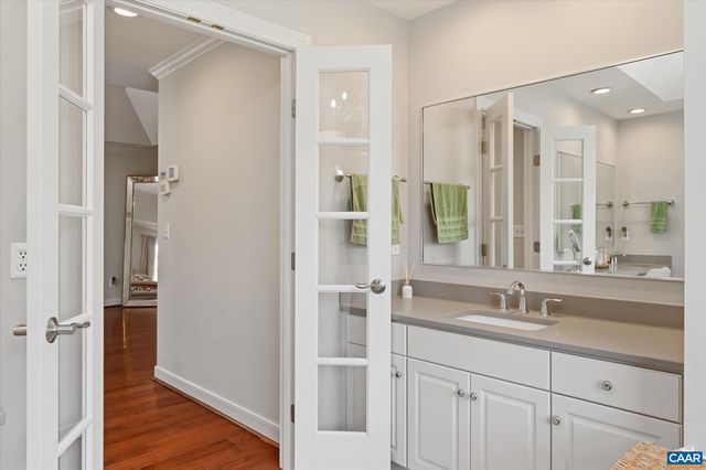 3255 AVEBURY LN, Keswick, VA 22947