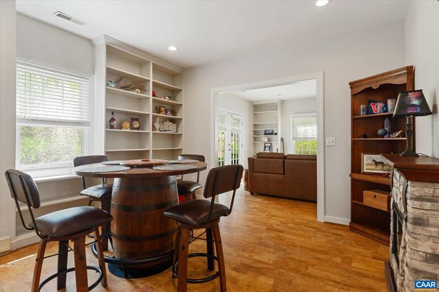 3255 AVEBURY LN, Keswick, VA 22947