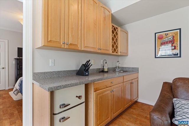 3255 AVEBURY LN, Keswick, VA 22947