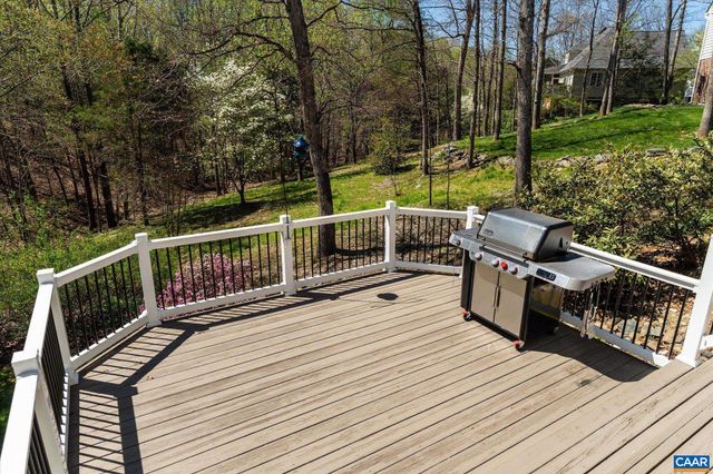 3255 AVEBURY LN, Keswick, VA 22947