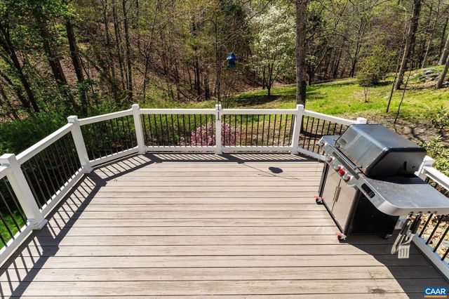 3255 AVEBURY LN, Keswick, VA 22947