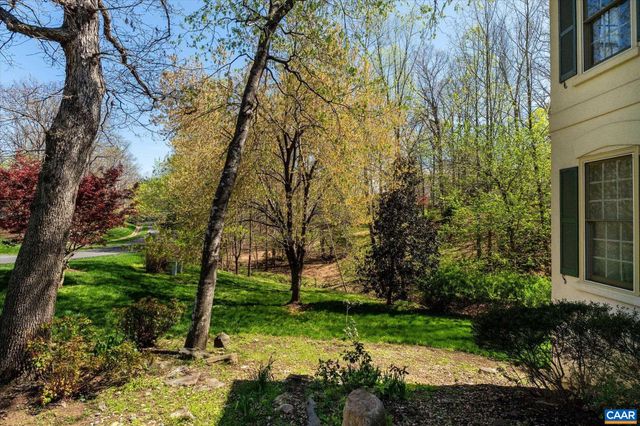 3255 AVEBURY LN, Keswick, VA 22947