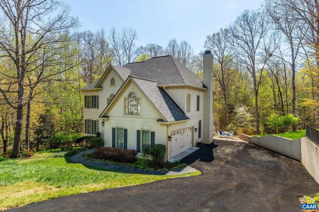 3255 AVEBURY LN, Keswick, VA 22947