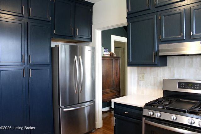 103 Oxford Pl, Louisville, KY 40207