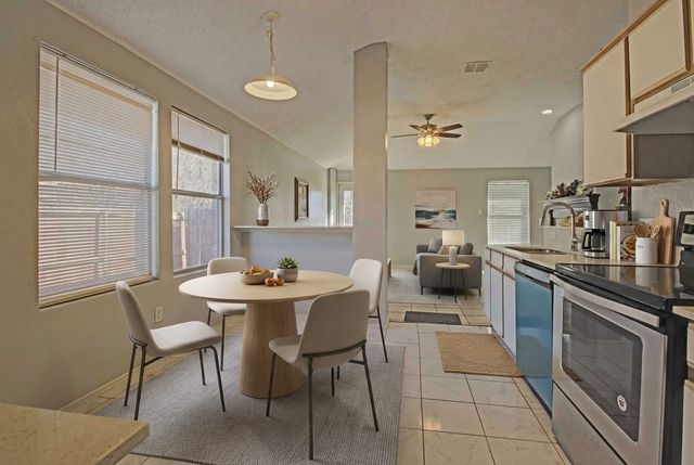 5517 Londonderry Court, Arlington, TX 76018