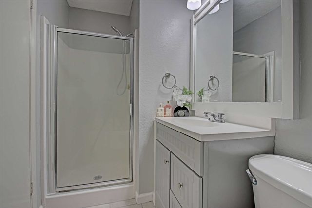 5517 Londonderry Court, Arlington, TX 76018