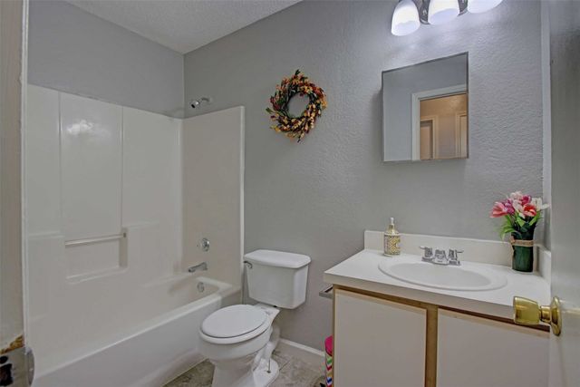 5517 Londonderry Court, Arlington, TX 76018