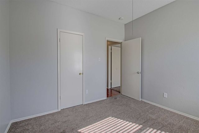 5517 Londonderry Court, Arlington, TX 76018