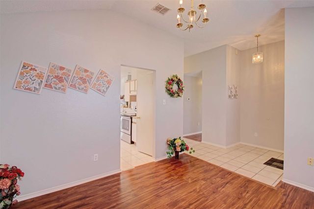 5517 Londonderry Court, Arlington, TX 76018