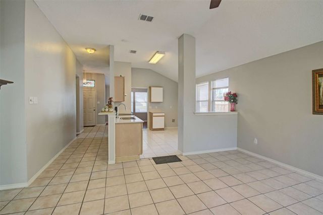 5517 Londonderry Court, Arlington, TX 76018