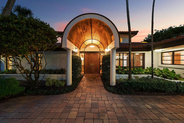 112 Glenbrook Court, Atlantis, FL 33462