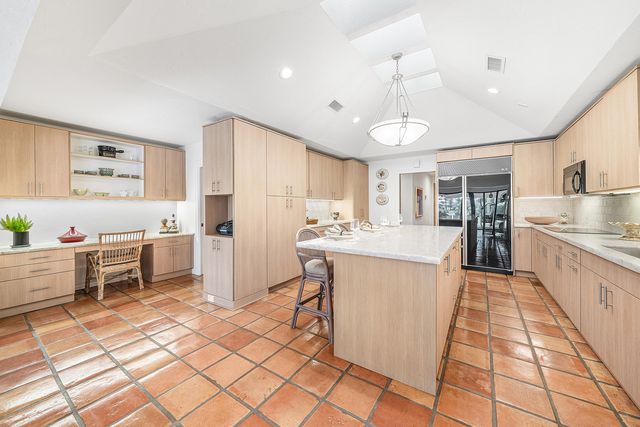 112 Glenbrook Court, Atlantis, FL 33462