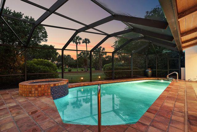 112 Glenbrook Court, Atlantis, FL 33462