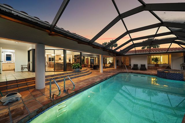 112 Glenbrook Court, Atlantis, FL 33462