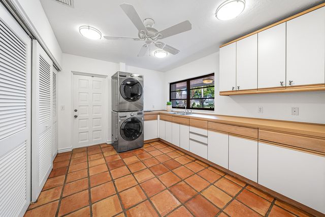 112 Glenbrook Court, Atlantis, FL 33462