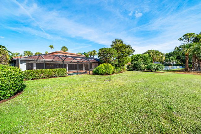 112 Glenbrook Court, Atlantis, FL 33462