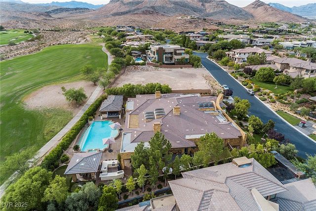 15 Golden Sunray Lane, Las Vegas, NV 89135