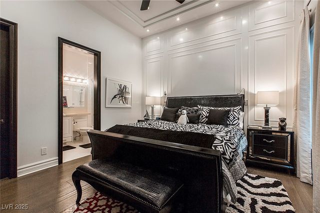 15 Golden Sunray Lane, Las Vegas, NV 89135