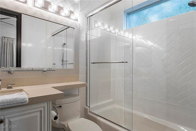 15 Golden Sunray Lane, Las Vegas, NV 89135