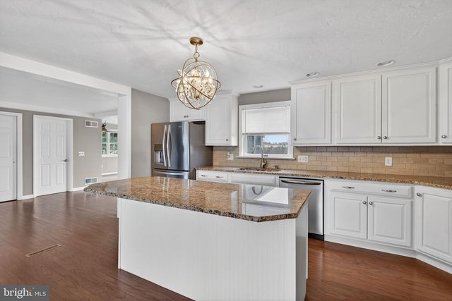 150 YOE DR, Red Lion, PA 17356