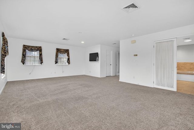 150 YOE DR, Red Lion, PA 17356