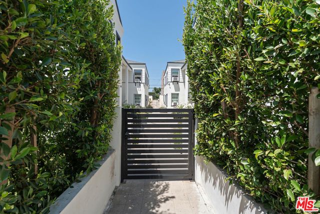 833 N Alfred Street, West Hollywood, CA 90069