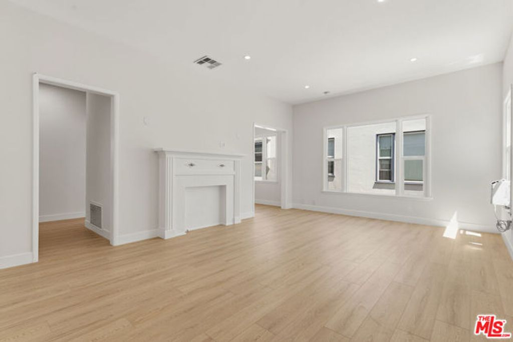 833 N Alfred Street, West Hollywood, CA 90069