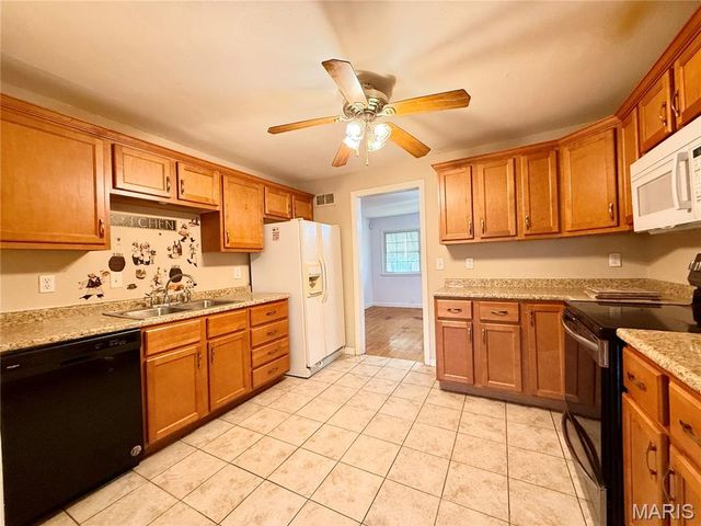 408 Warfield Avenue, Ferguson, MO 63135