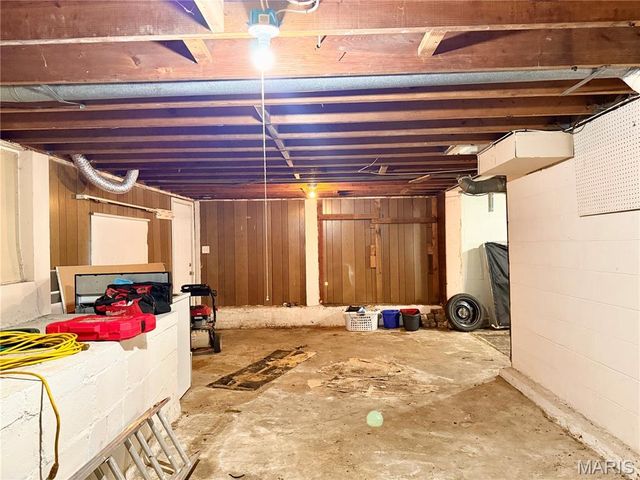 408 Warfield Avenue, Ferguson, MO 63135