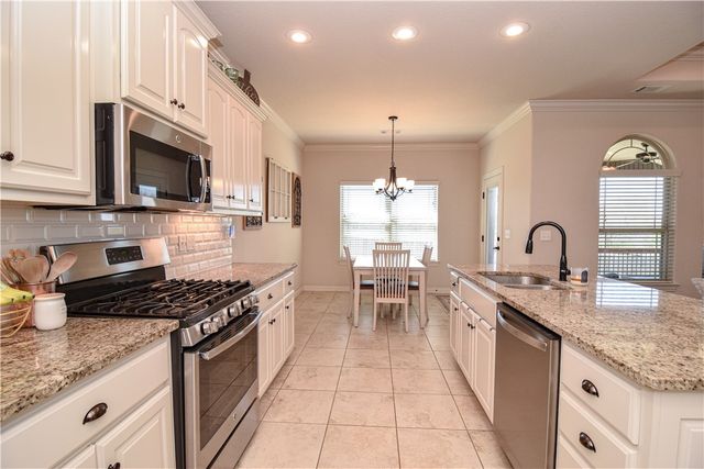 903 Ravine Street, Cave Springs, AR 72718