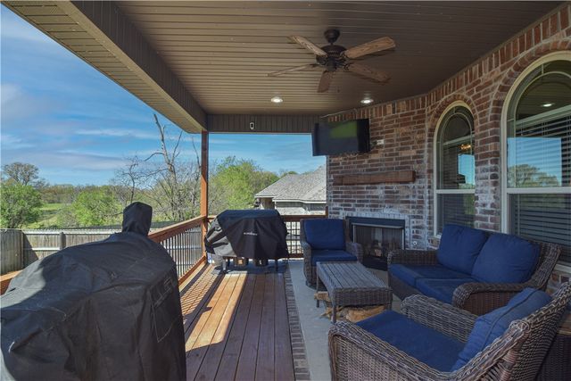 903 Ravine Street, Cave Springs, AR 72718