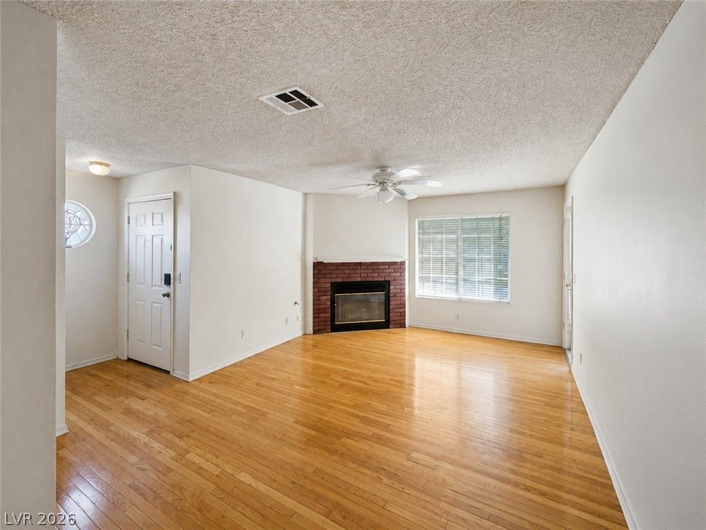 1375 East Hacienda Avenue 218, Las Vegas, NV 89119 — photo 4