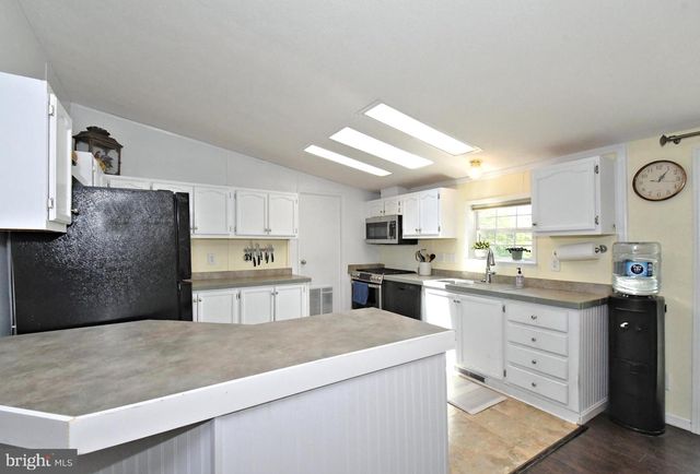 454 W PALETOWN RD, Quakertown, PA 18951