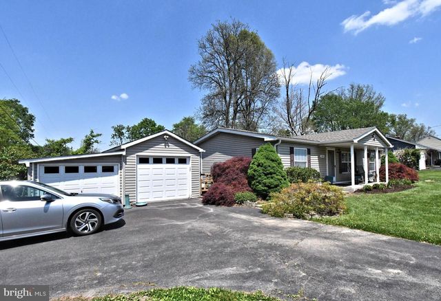 454 W PALETOWN RD, Quakertown, PA 18951