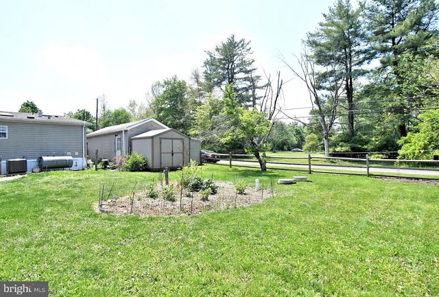 454 W PALETOWN RD, Quakertown, PA 18951