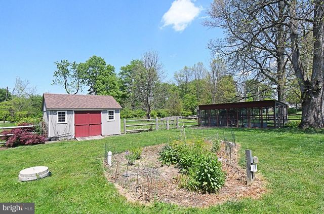 454 W PALETOWN RD, Quakertown, PA 18951