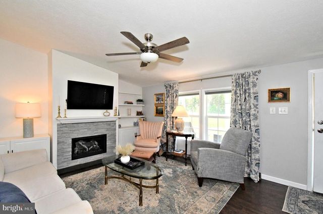 454 W PALETOWN RD, Quakertown, PA 18951