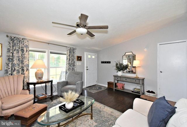 454 W PALETOWN RD, Quakertown, PA 18951