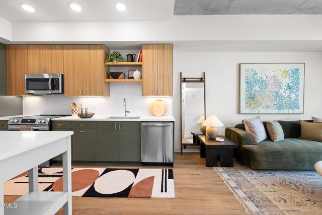 222 N West Street B3, Raleigh, NC 27603